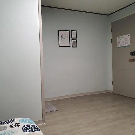 Bunk Backpackers Guesthouse Seoul Exterior photo
