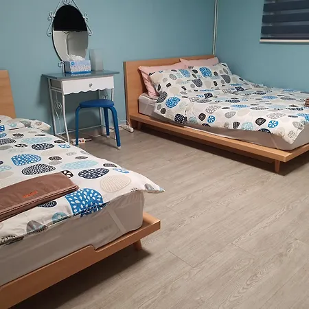 Bunk Backpackers Guesthouse Seoul Exterior photo