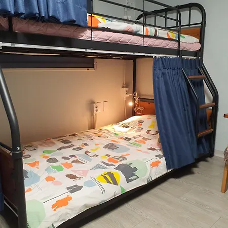 Bunk Backpackers Guesthouse Seoul Exterior photo